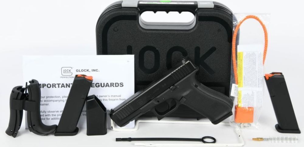 Lot 1770: NEW Glock 17 Gen 5 Semi Auto Pistol 9mm