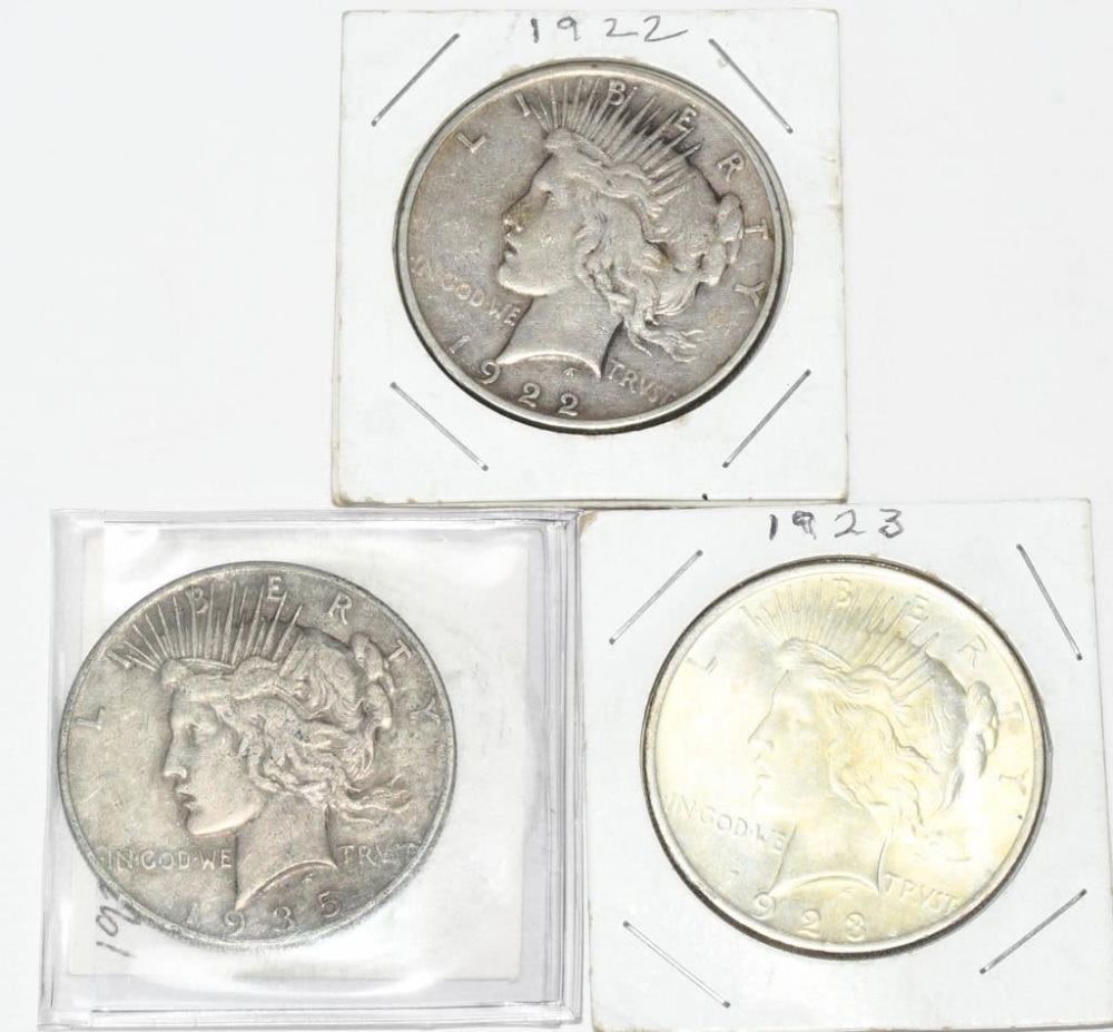 Lot 20: 3 Collector US Liberty Peace Silver Dollar Coins