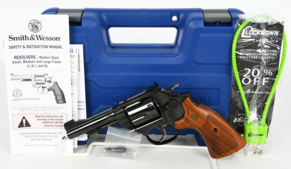 Lot 173: Smith & Wesson Model 48-7 Revolver .22 Magnum