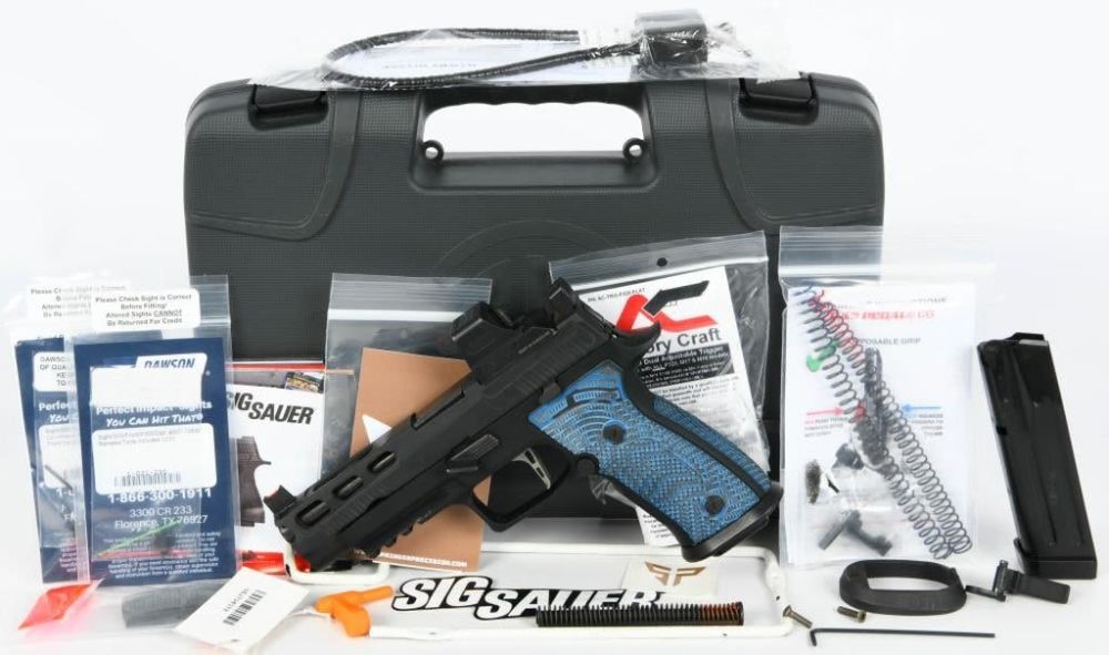 Lot 195: Sig Sauer P320 AGX Pro Semi Auto Pistol 9MM