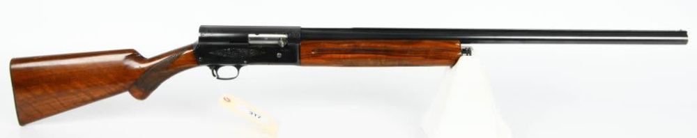 Lot 317: Belgium Browning Auto 5 Semi Auto Shotgun 12 Gauge