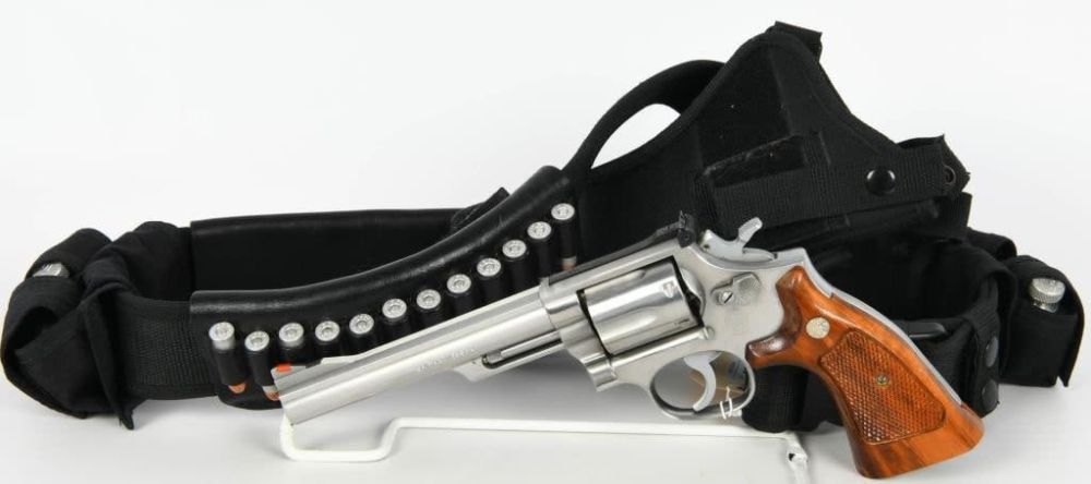 Lot 381: Smith & Wesson Stainless Model 66-1 .357 Magnum
