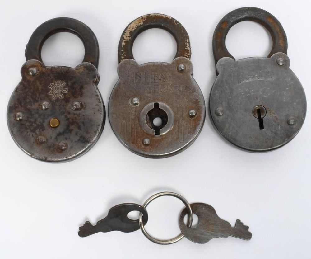 Lot 1085: Three Small Round VTG PADLOCKS Eagle, Reese & Secu