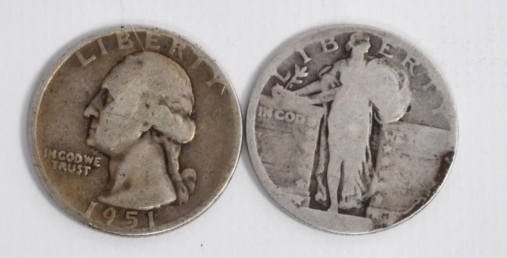 Lot 1160: 2 Collector United States Quarter Dollar Coins