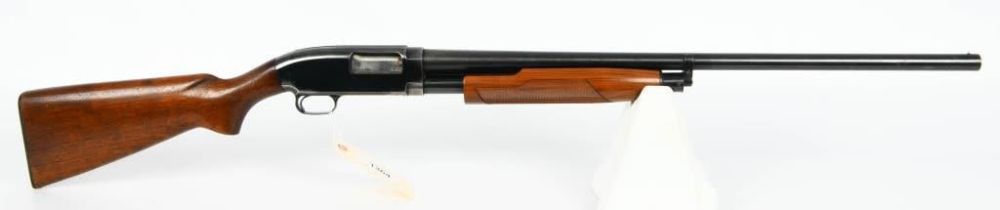 Lot 1364: Winchester Model 25 Pump Action Shotgun 12 Gauge