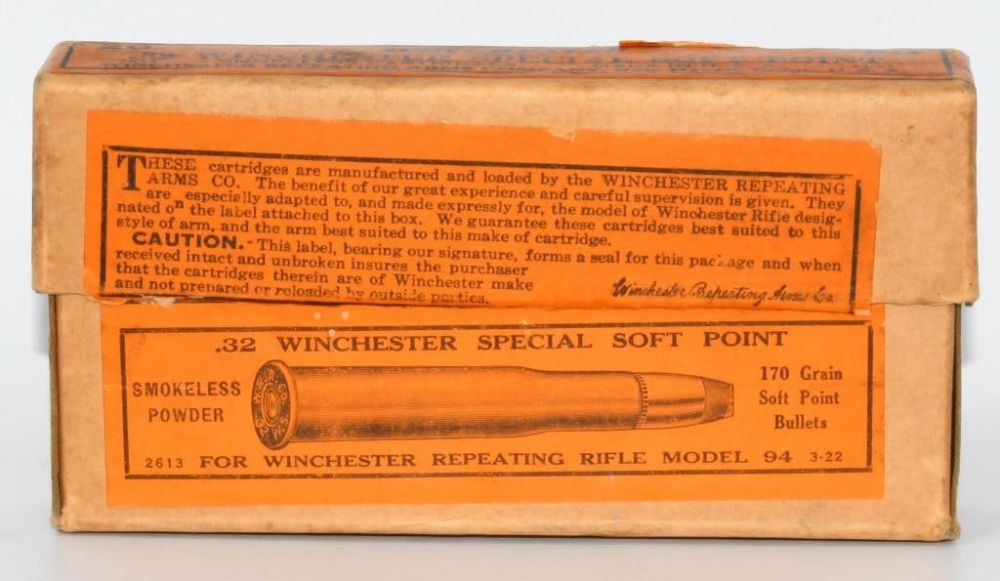 Lot 1369: Collector Box Winchester .32 Win SPL Ammunition