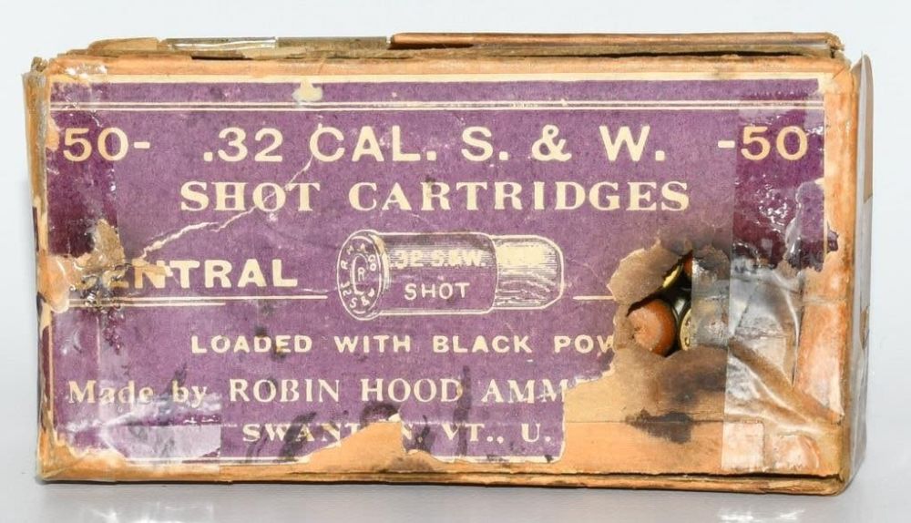 Lot 1504: Rare Collector Box Robin Hood .32 S&W Ammunition