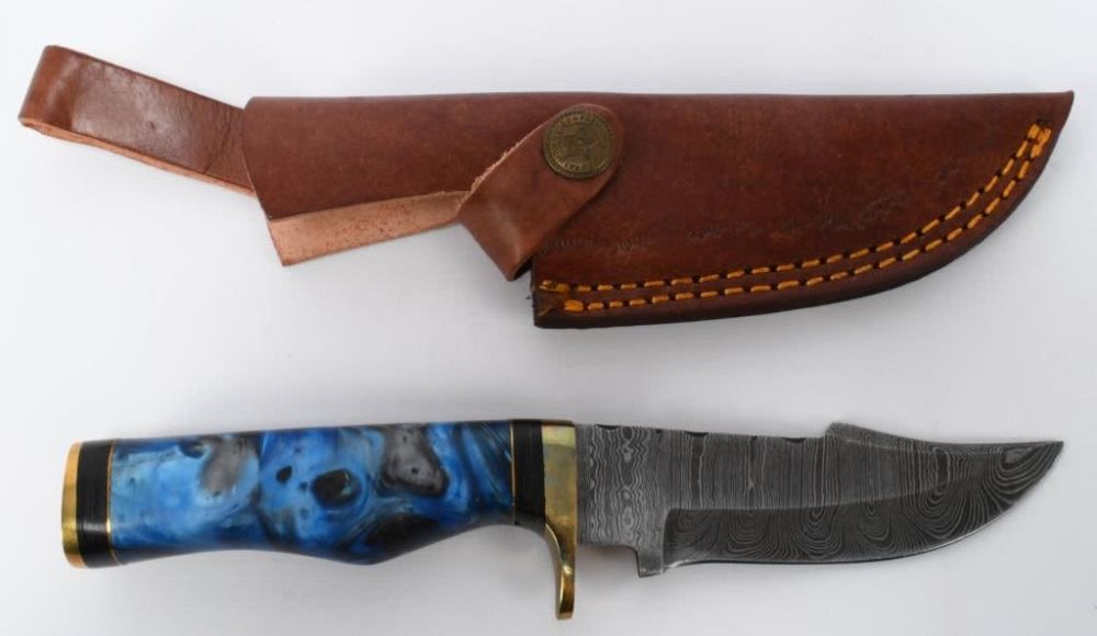 Lot 1517: Hand Made Damascus Fixed Blade Knife W/ Sheath