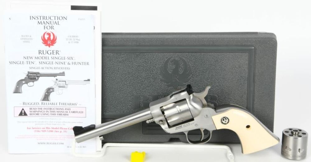 Lot 1554: Ruger Single-Six Convertible .22 LR / 22 Magnum