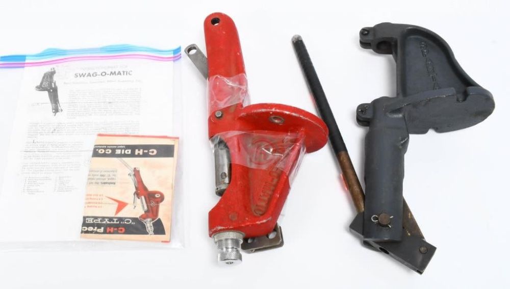Lot 1589: 2 Vintage Single Stage Reloading Presses