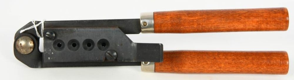 Lot 1600: Lyman 4 Cavity 9MM Bullet Mold #356402