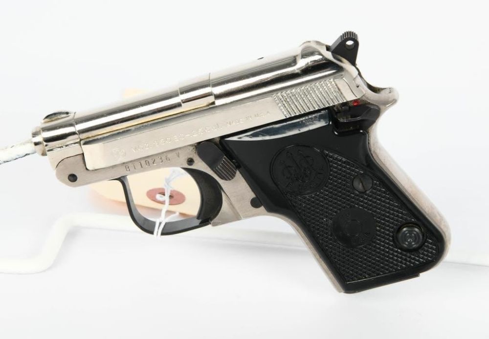 Lot 54: Beretta Model 950BS Semi Auto Pistol .25 ACP