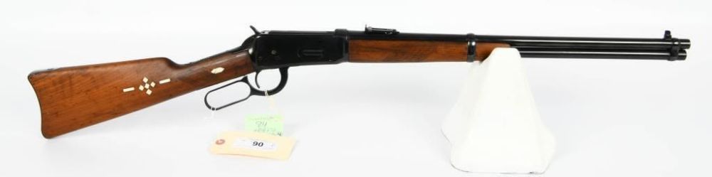 Lot 90: Pre-64 Winchester Model 94 Saddle Ring Carbine .30