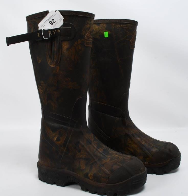Lot 92: Rocky Scent Free model 500 Camo Hunting Boots 9M