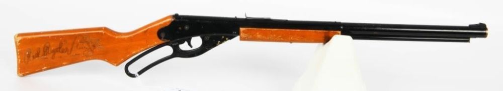 Lot 185: Daisy Red Ryder Model 1938B B-B Gun /...