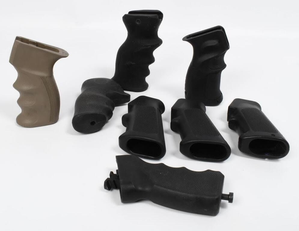 Lot 314: (8) various Gun Grips Various sizes and styles