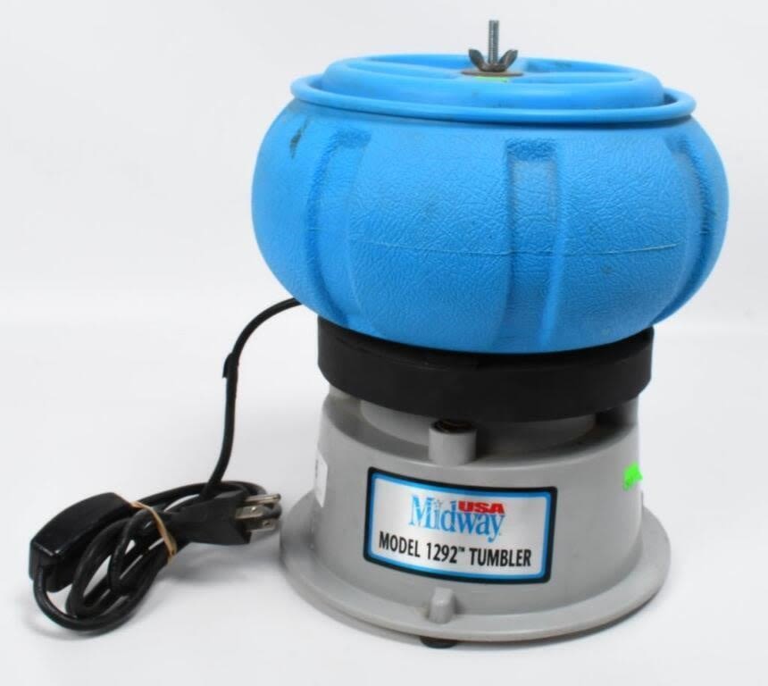 Lot 386: Vintage USA Midway Model 1292 Tumbler in nice...