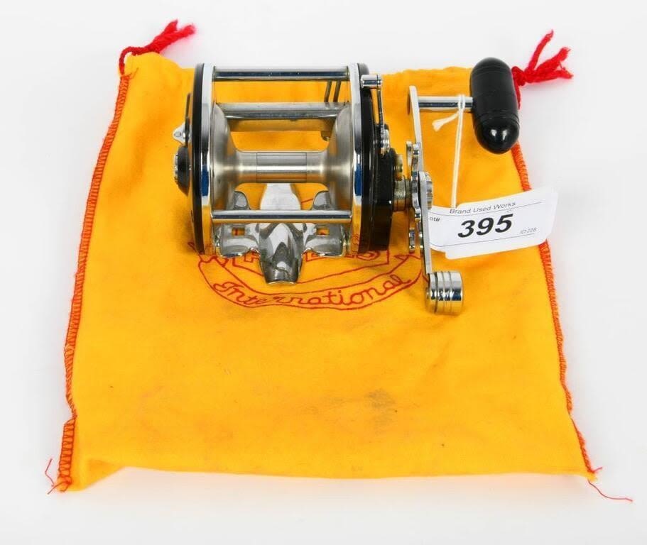 Lot 395: Vintage Penn 210 Ball Bearings Reel Made in USA