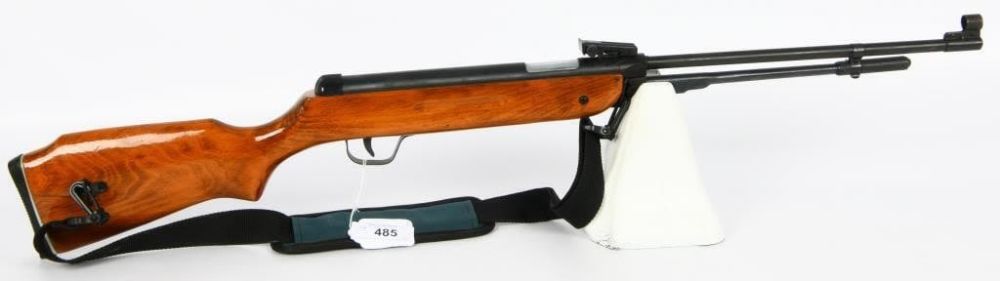 Lot 485: Chinese Under Lever break open Airgun