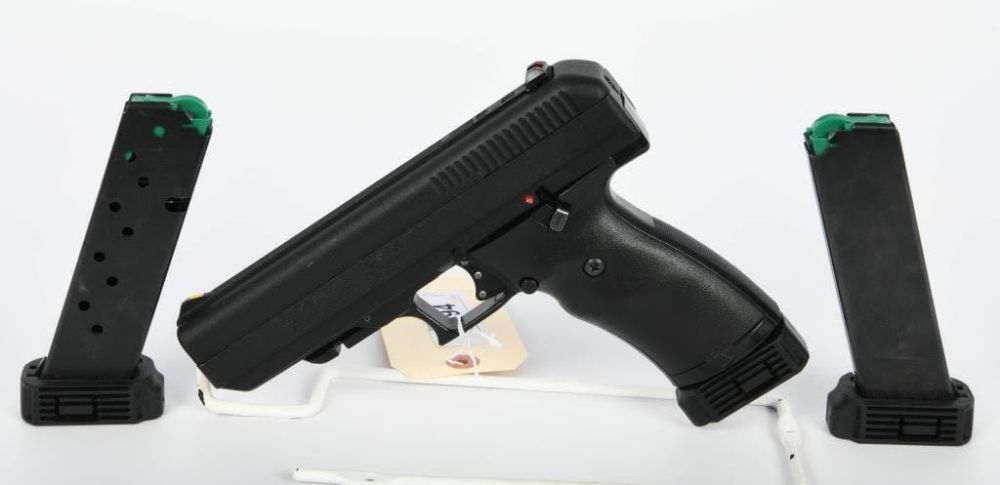 Lot 594: Hi Point Model JCP Semi Auto Pistol .40 S&W