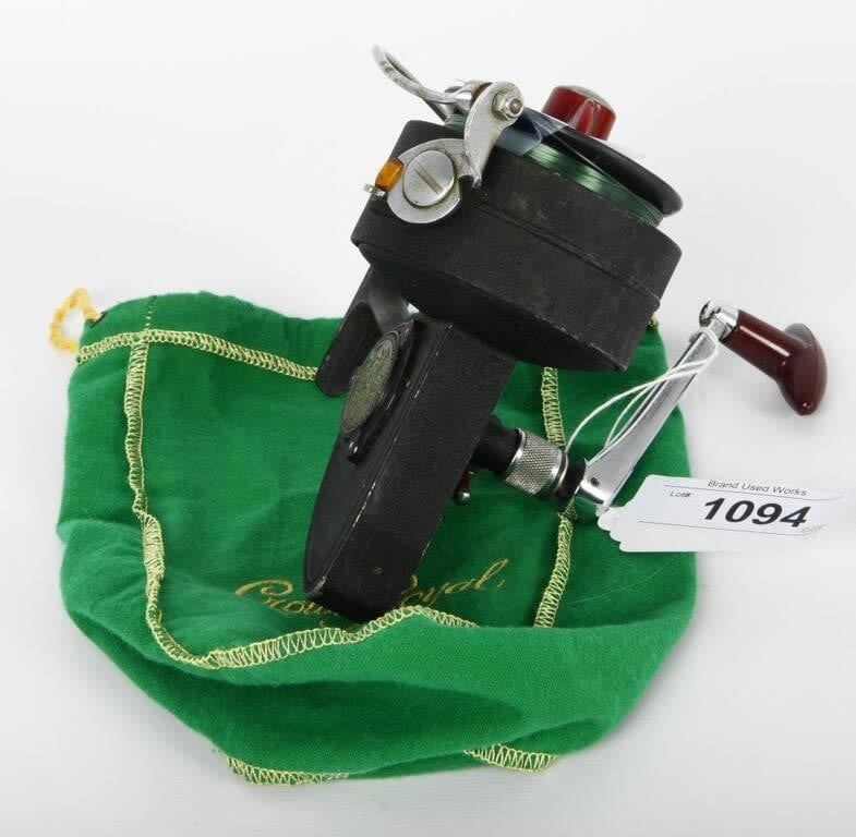 Lot 1094: Vintage D A M Quick 550 Reel Spooled