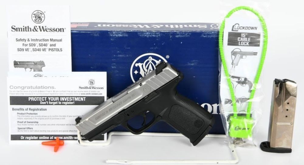 Lot 1185: Brand New Smith & Wesson SD40 VE Semi Auto Pistol
