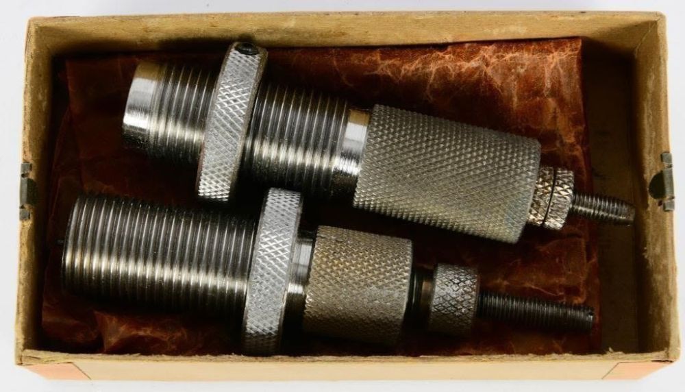 Lot 1274: 2 Vintage RCBS Reloading Dies For 6.5 Jap,...