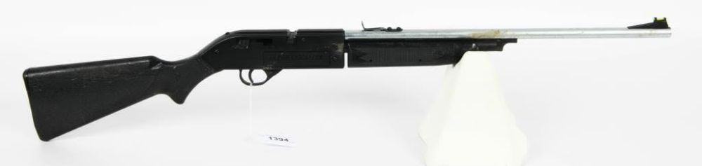 Lot 1394: Crosman 66 Powermaster BB Gun .177 Black stock