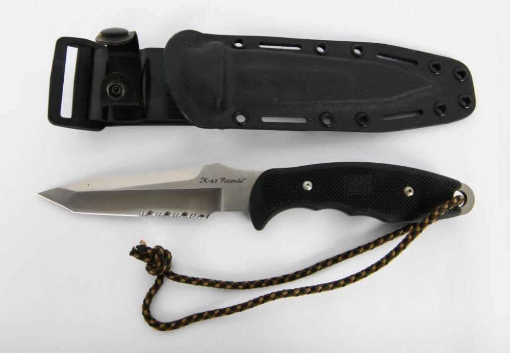 Lot 1405: 2002 SOG X 42 Field Knife ; 5” BG-42 Steel Blade