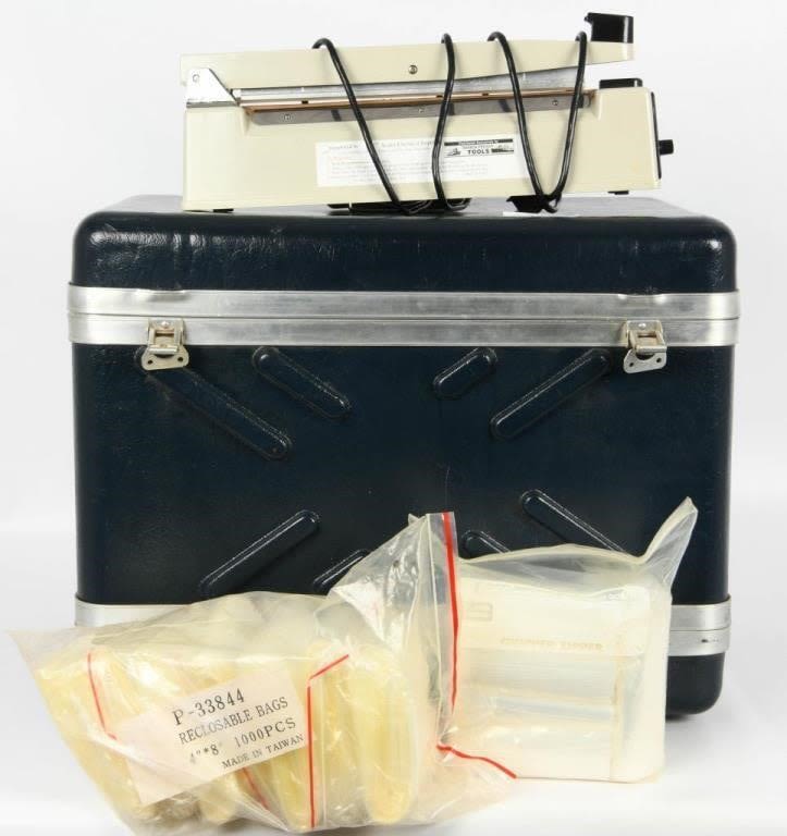 Lot 1556: Lg Storage box w/12" Sealer Electrical Impulse &ba