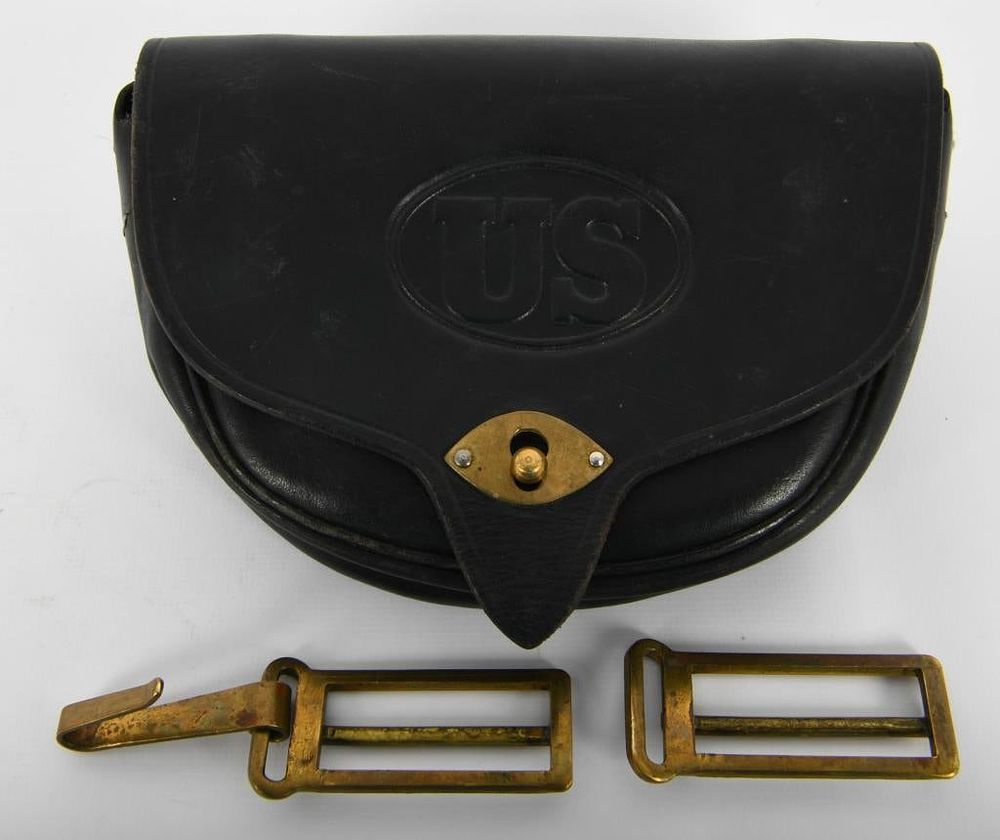 Lot 389: US Marked Repro Leather Cartridge Box Civil War