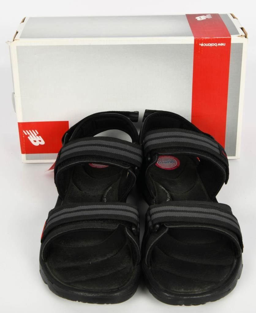 Lot 1193: Brand New New Balance Men's Plush Sandal 10W