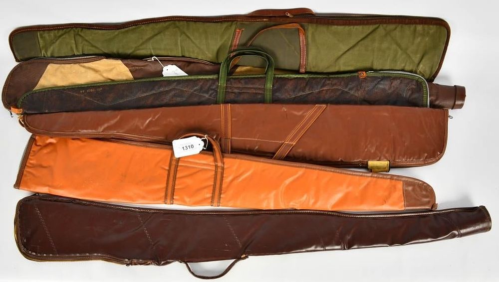 Lot 1310: 6 Various Size Soft Padded Rifle Cases