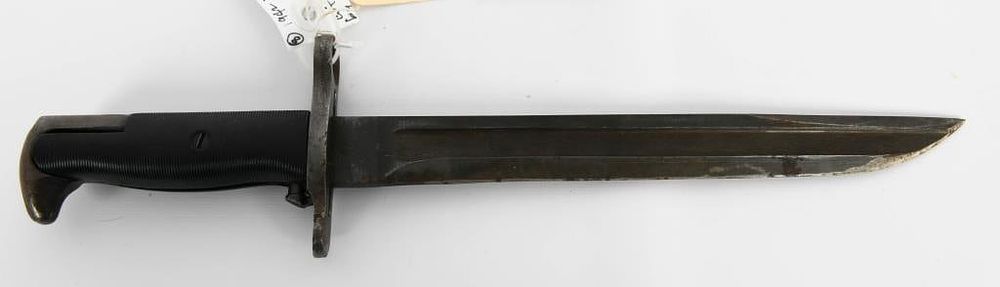 Lot 1328: U.S. M1 Utica Cutlery 1942 Bayonet w/flaming bomb