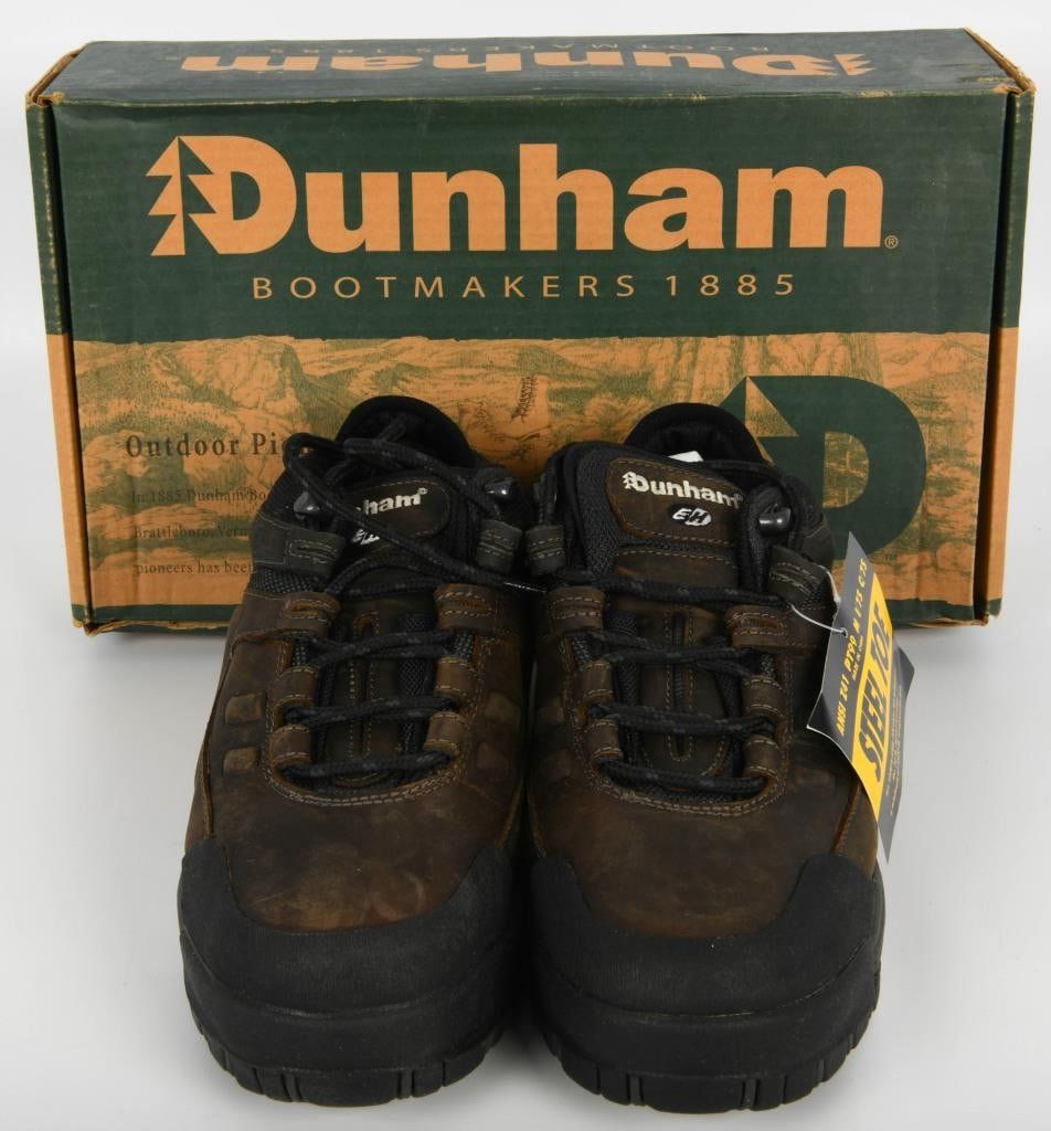 Lot 1373: Brand New Dunham Industrial Hiker Boots Mens 9.5