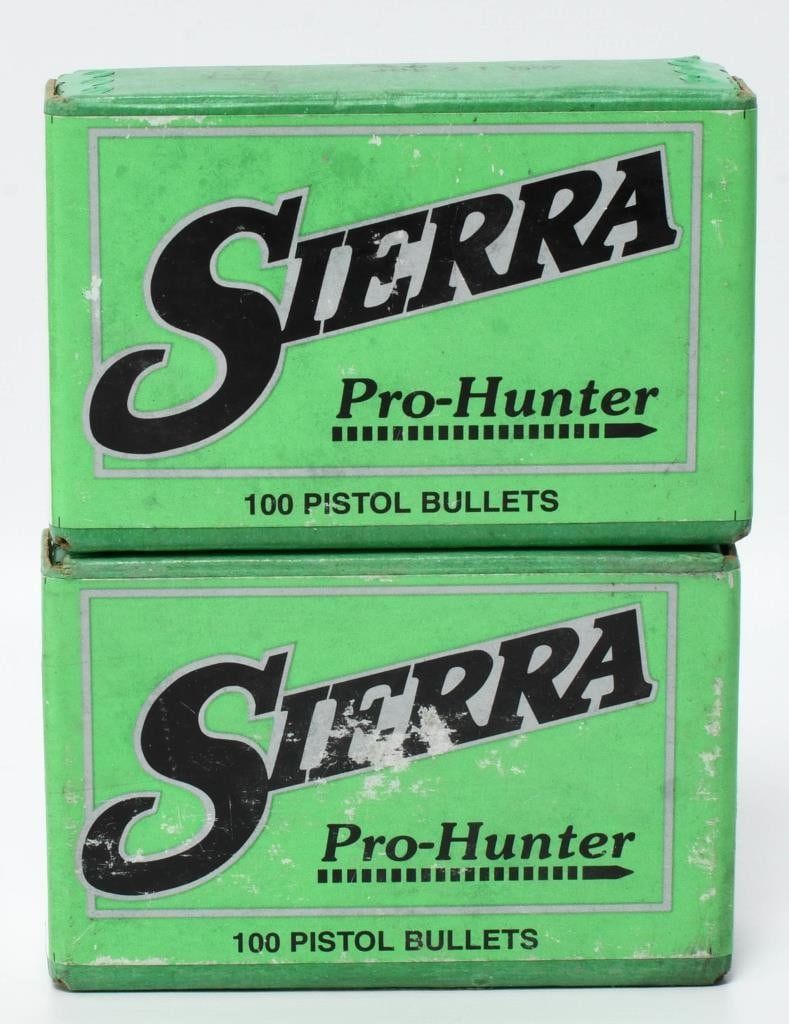Lot 1382: 2 boxes Sierra ProHunter 7mm .284 DIA