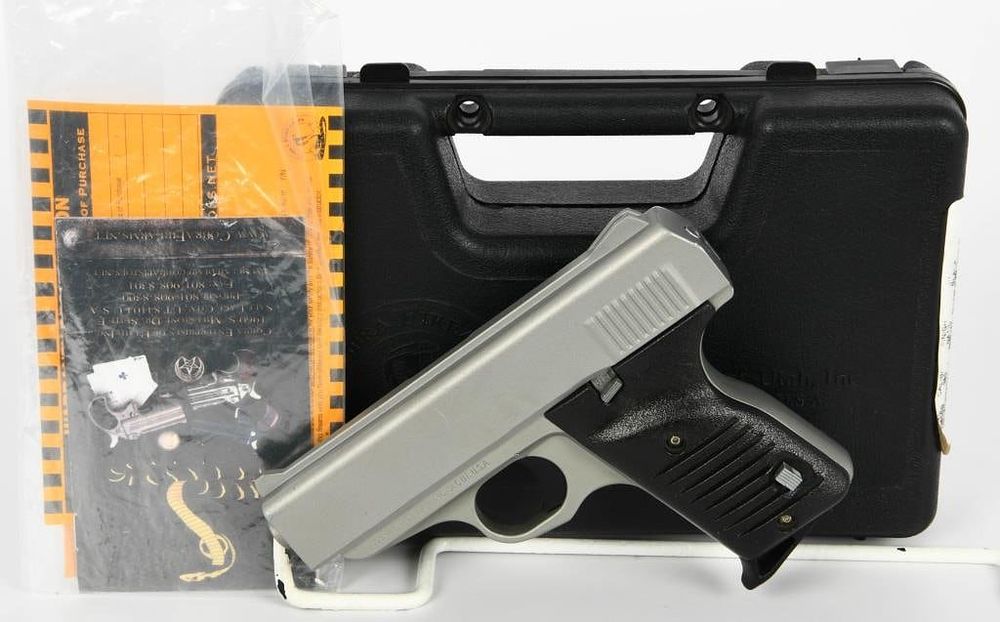 Lot 1524: Cobra Enterprises FS380 Semi Auto Pistol .380 ACP