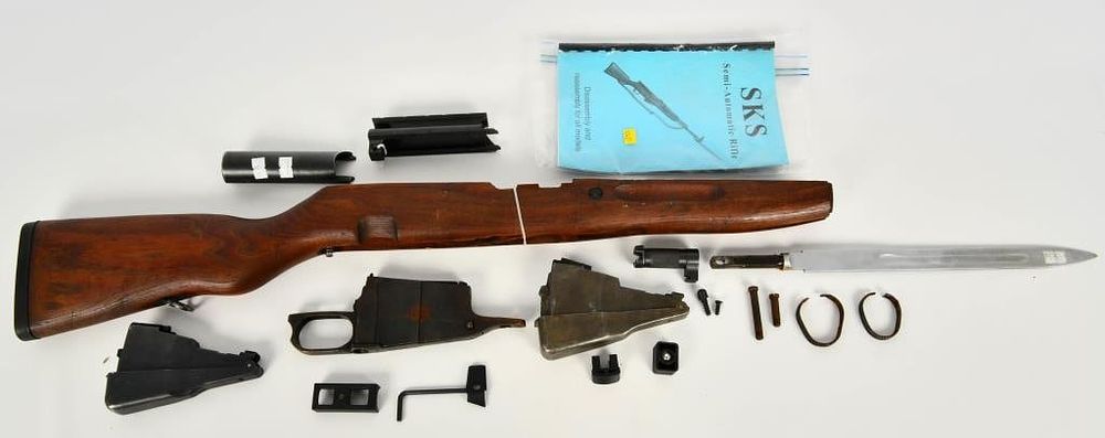 Lot 295: SKS Parts and Stock, forend and booklet