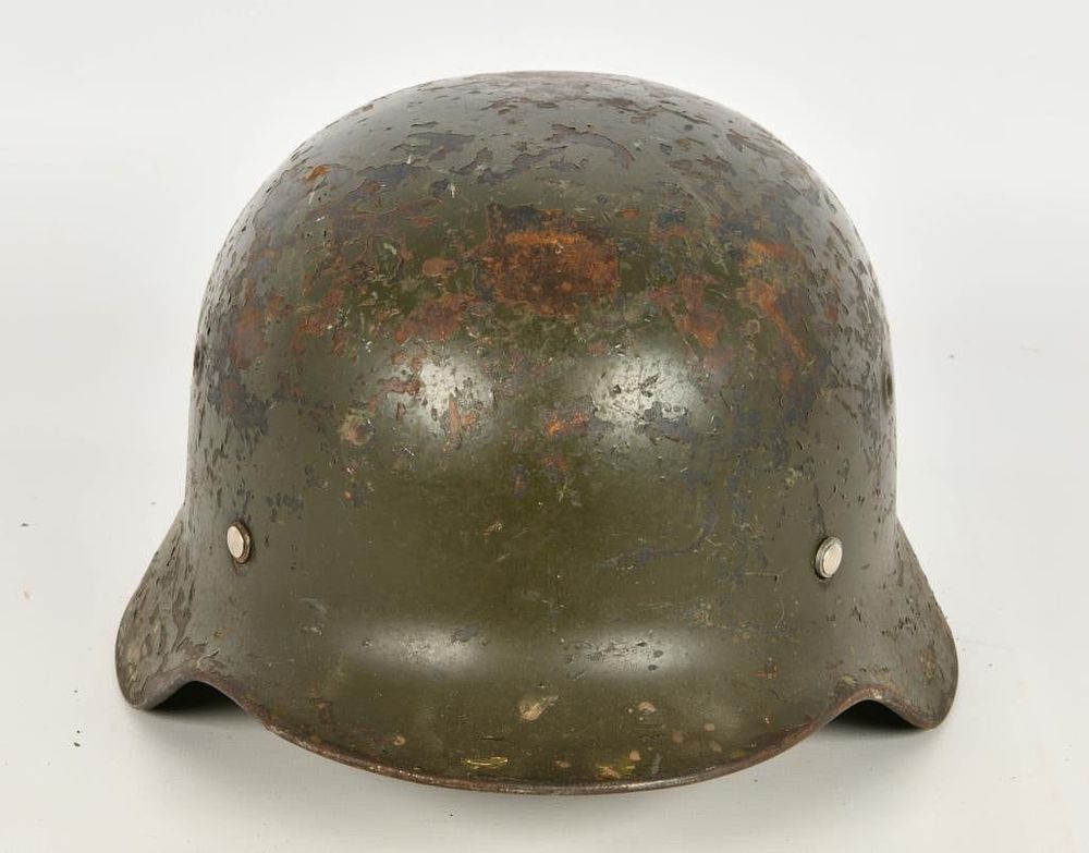 Lot 488: German WWII Type Steel Helmet Finnish M40/55