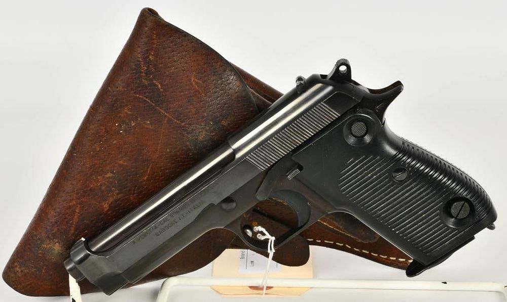 Lot 495: Beretta Model 1951 Semi Auto Pistol 9MM