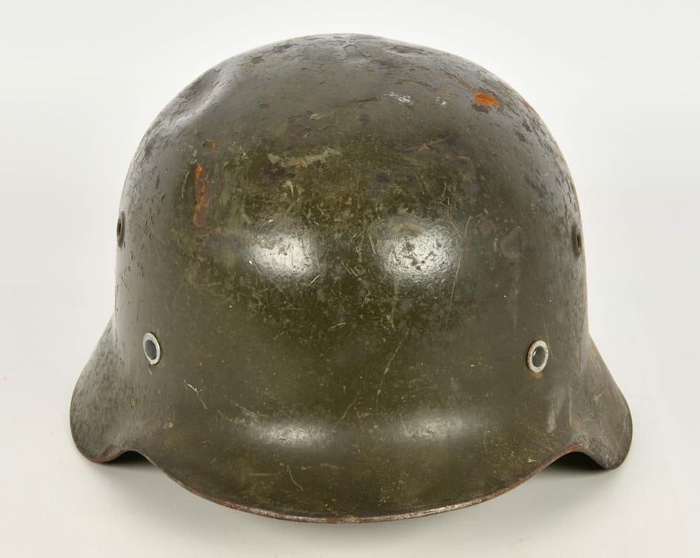 Lot 548: German WWII Type Steel Helmet Finnish M40/55