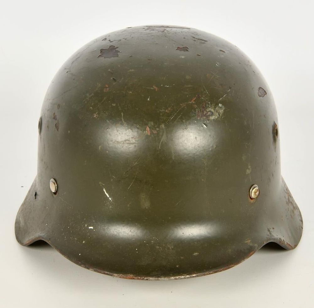 Lot 578: German WWII Type Steel Helmet Finnish M40/55