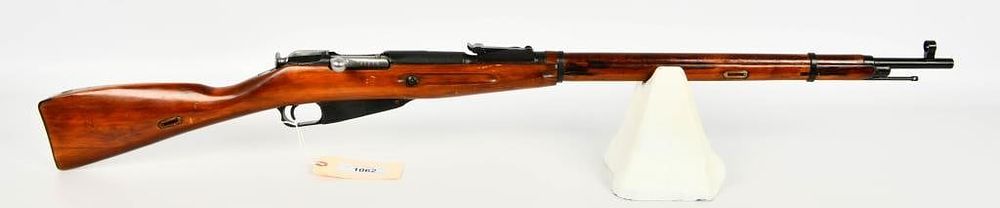 Lot 1062: Izhevsk Soviet Mosin Nagant M91/30 Rifle 7.62X54R