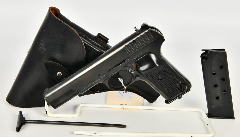 Lot 1086: Polish TT-33 Tokarev 7.62x25 Semi Auto Pistol