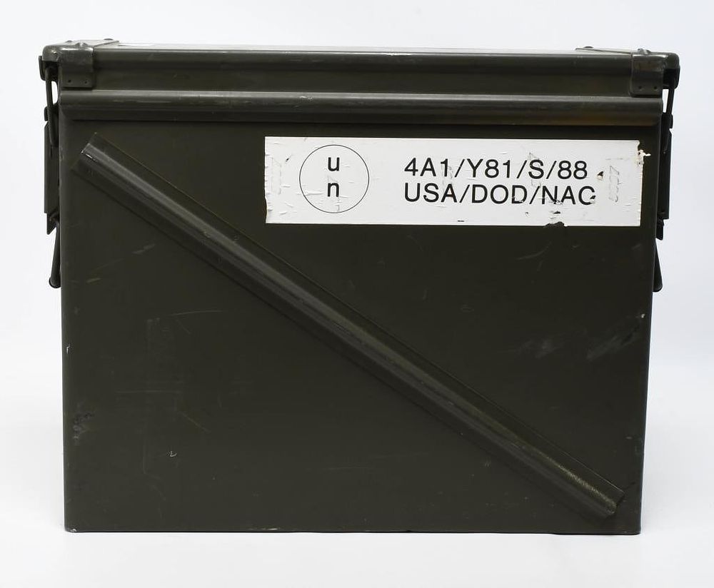 Lot 1115: US Military 20mm Munitions Container, Metal Can OD