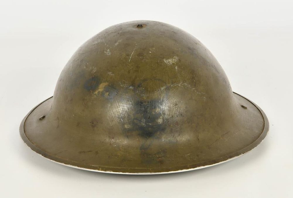 Lot 1157: Auth. British Canadian GSW P MK1 1941 Helmet