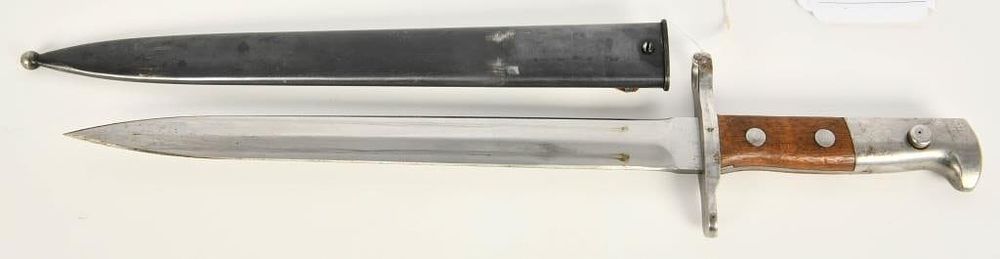 Lot 1256: WWI Swiss WaffenFabrik Neuhausen Bayonet w/Scabbar