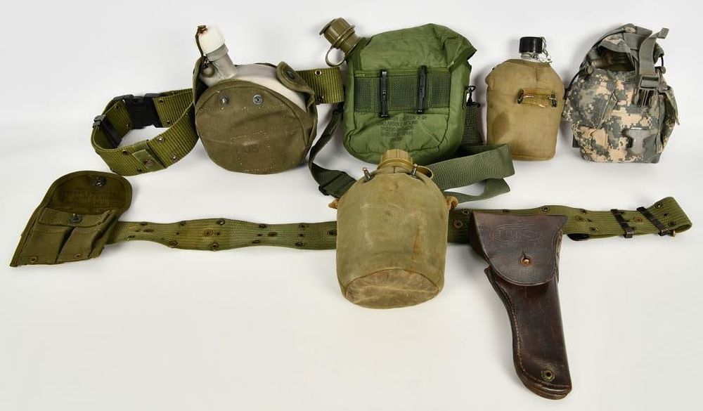 Lot 1267: Vintage US Military Canteen Collection & 1 Holster