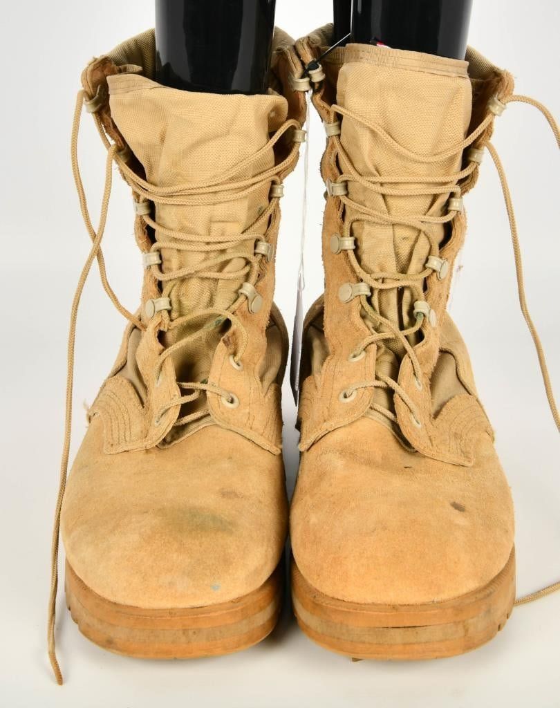 Lot 1333: Altama 5200 Combat Tactical Boots size 11 Tan