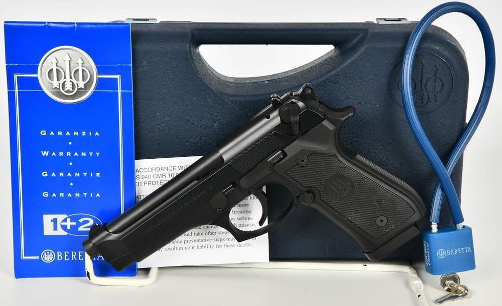 Lot 1434: Beretta 92FS Semi Auto Service Pistol 9MM
